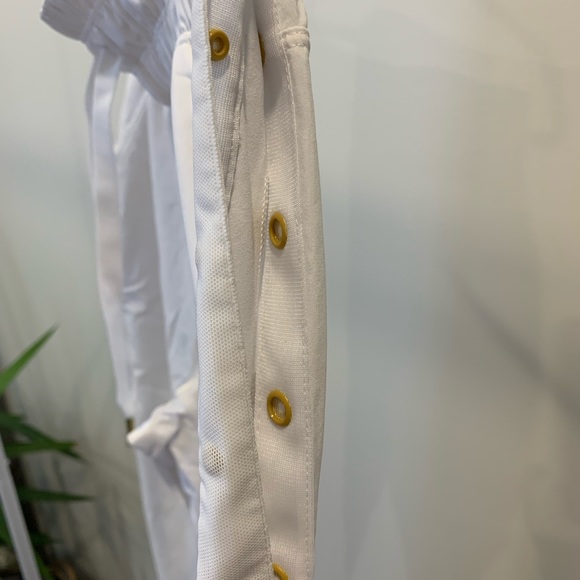 Size 4 White LuluLemon Tearaway Pant - Picture 4 of 5